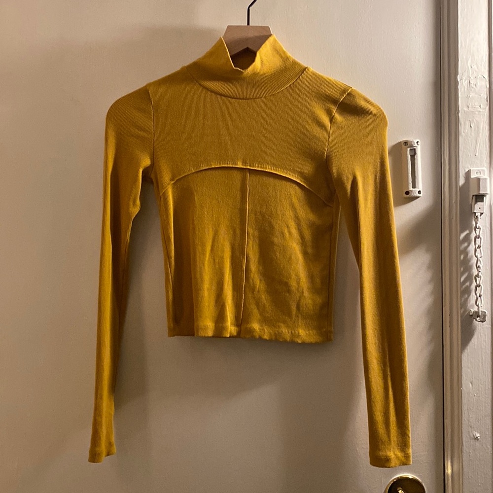 Aritzia Wilfred mustard yellow mock neck sweater